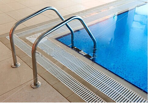 Big Curve Stainless Steel Ladders Swimming Pool Accessories , Customized